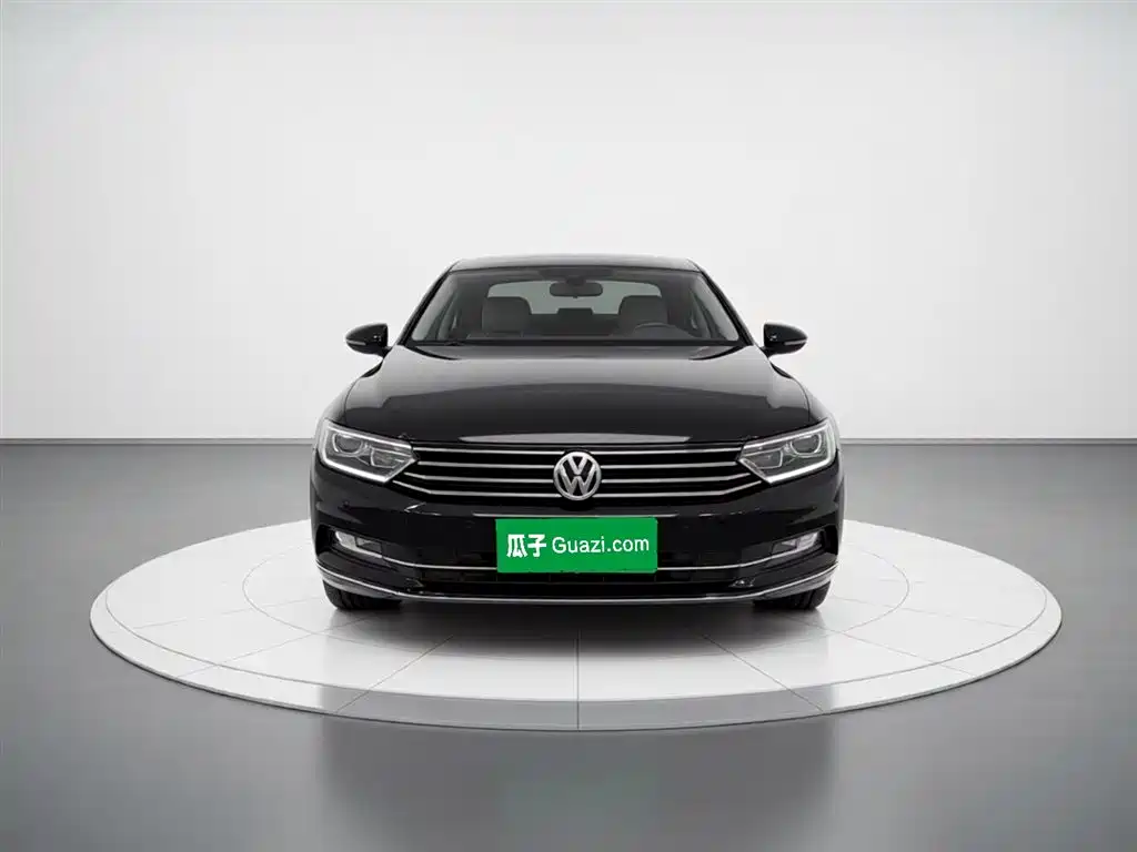 Volkswagen Magotan 2018 280TSI DSG Comfort фото 2