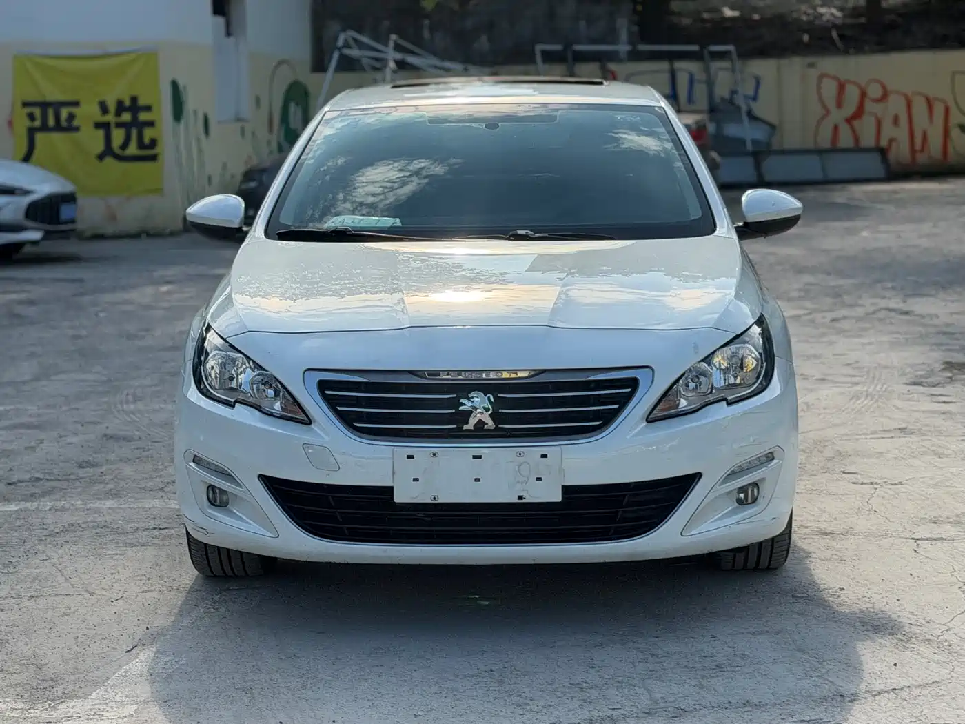 Peugeot 408 2016 1.6T Automatic Luxury Edition фото 2