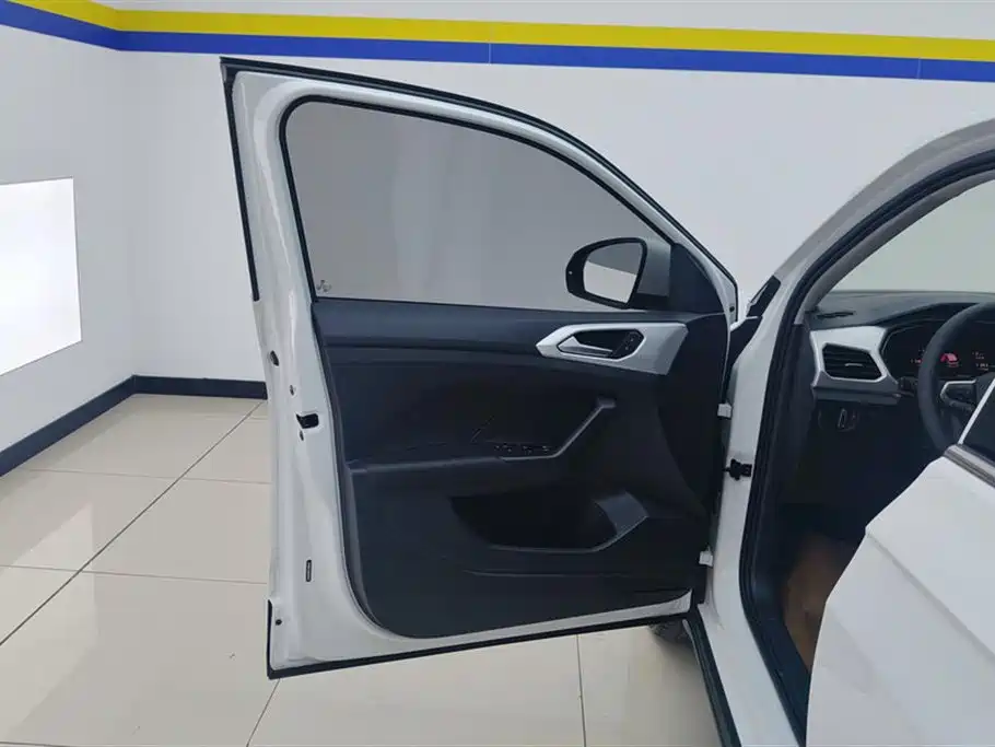 Volkswagen Tanying 2021 1.5L Automatic Smart Connect Edition фото 7