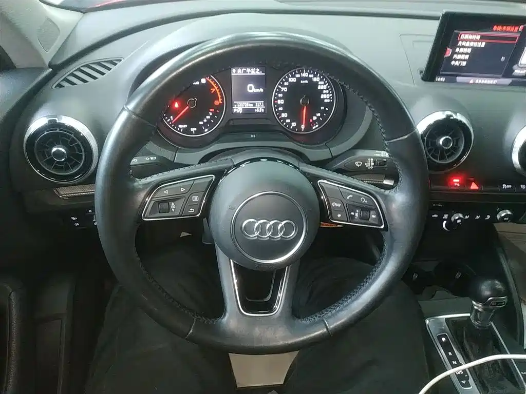 Audi A3 2018 30th Anniversary Sportback 35 TFSI Style фото 3