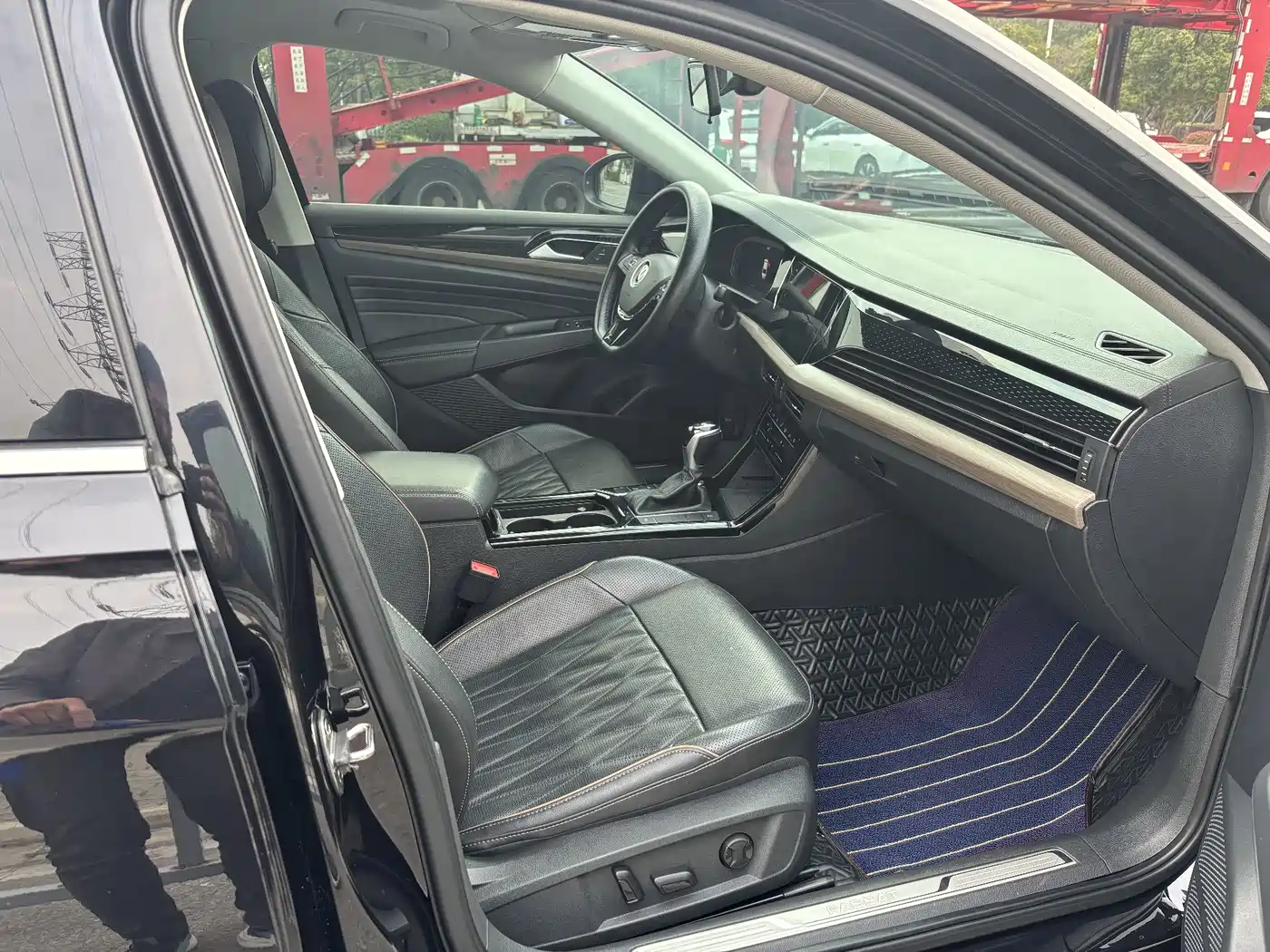 Volkswagen Passat 2021 Model 330TSI Luxury Edition фото 21