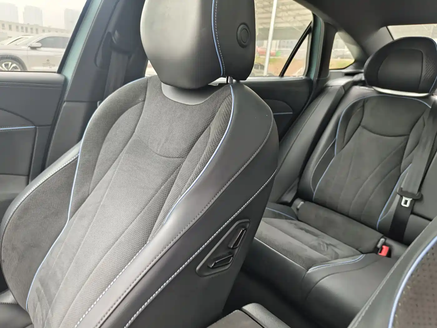 Volkswagen Passat 2025 Model Pro 380TSI Starlight Dragon Premium Edition фото 22