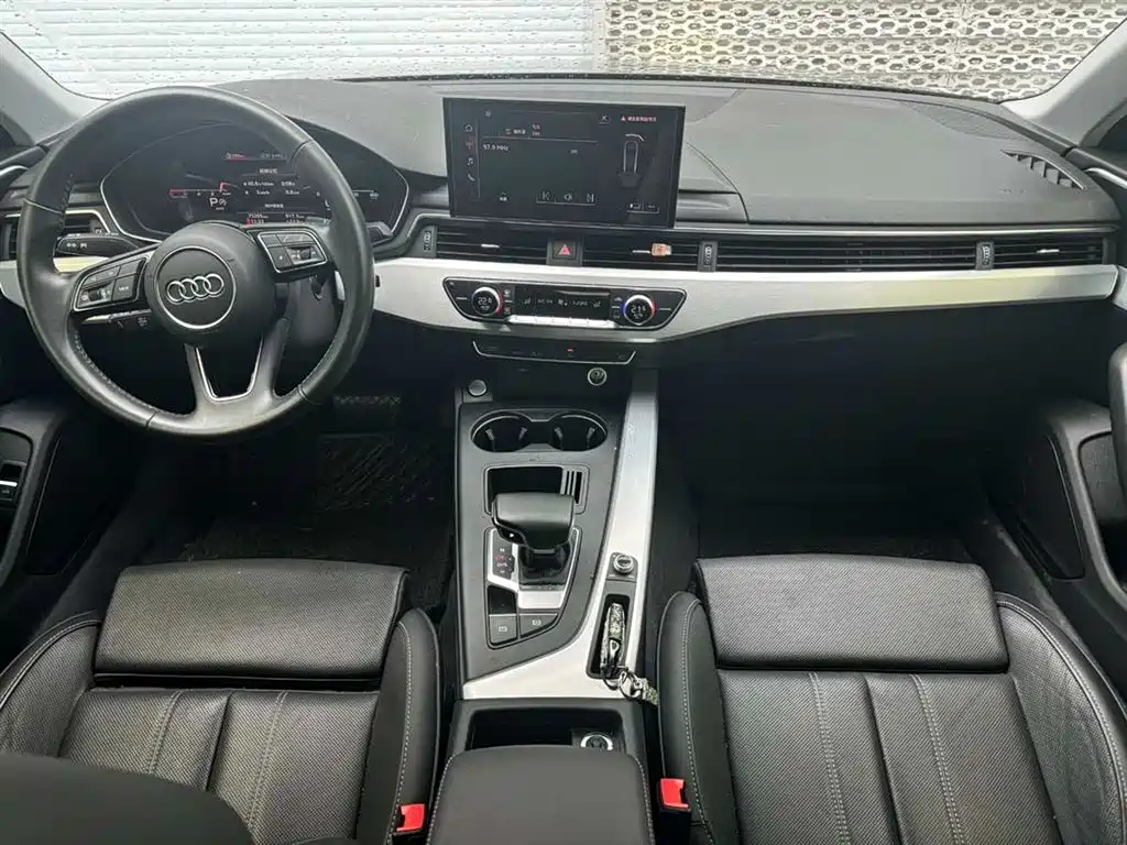 Audi A4L 2020 40 TFSI Fashion Dynamic Edition фото 12