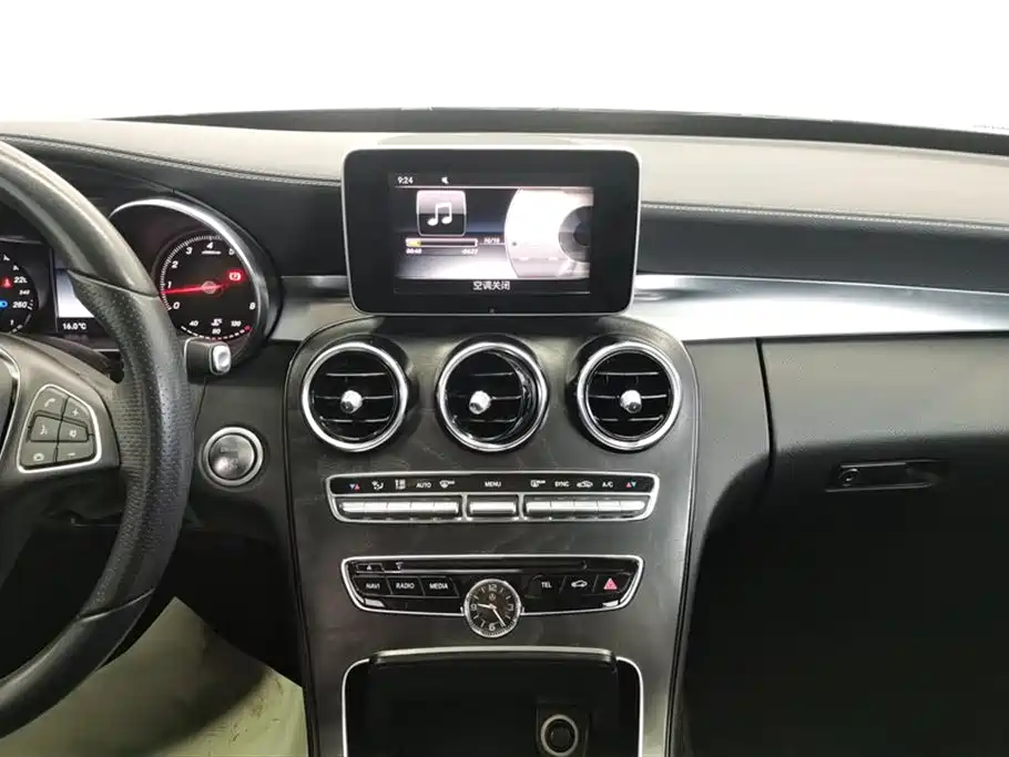 Mercedes-Benz C-Class 2017 Facelift C 200 L Sport Edition фото 13