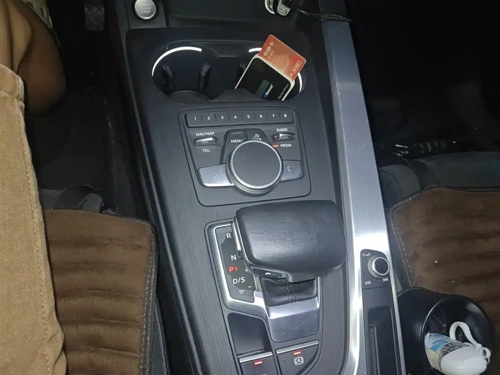 Audi A4L 2017 Model 45 TFSI quattro Sport Version фото 7