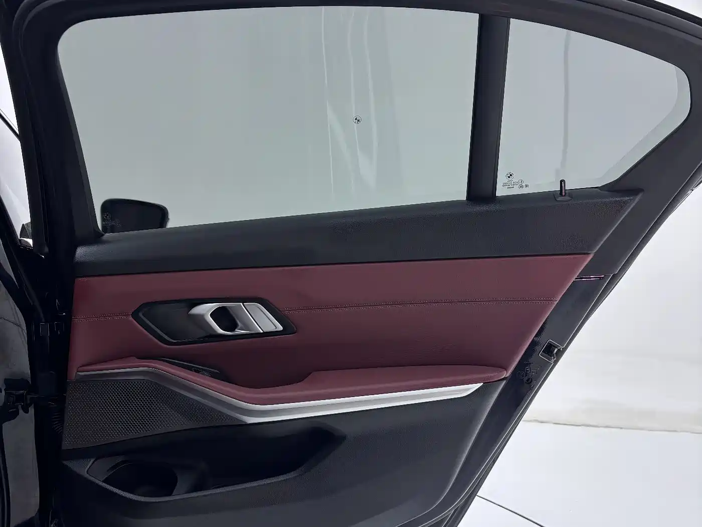 BMW 3 Series 2023 320Li M Sport Package фото 19