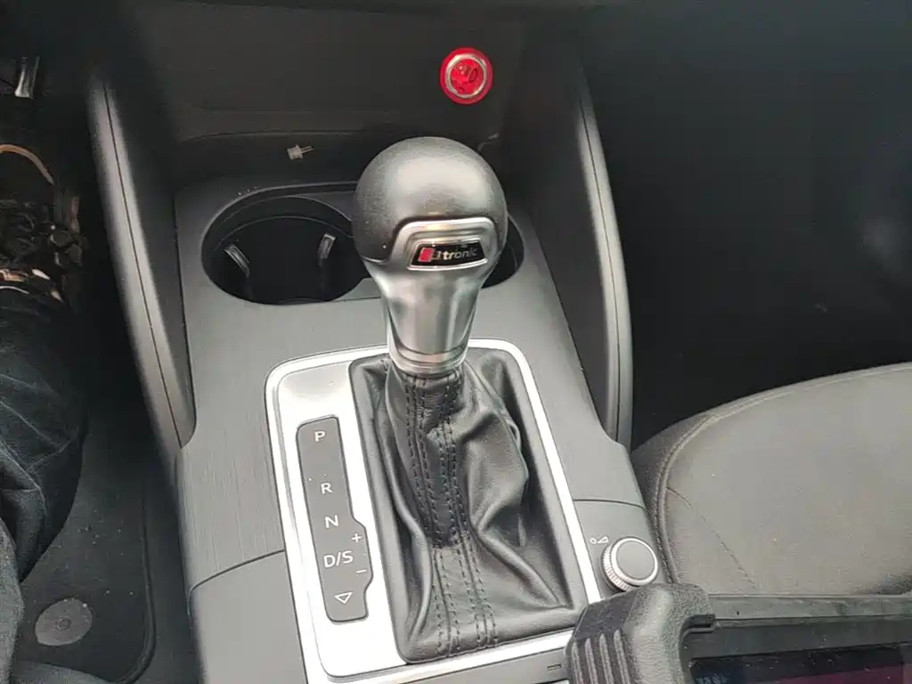 Audi A3 2016 Sportback 35 TFSI Leadership фото 14