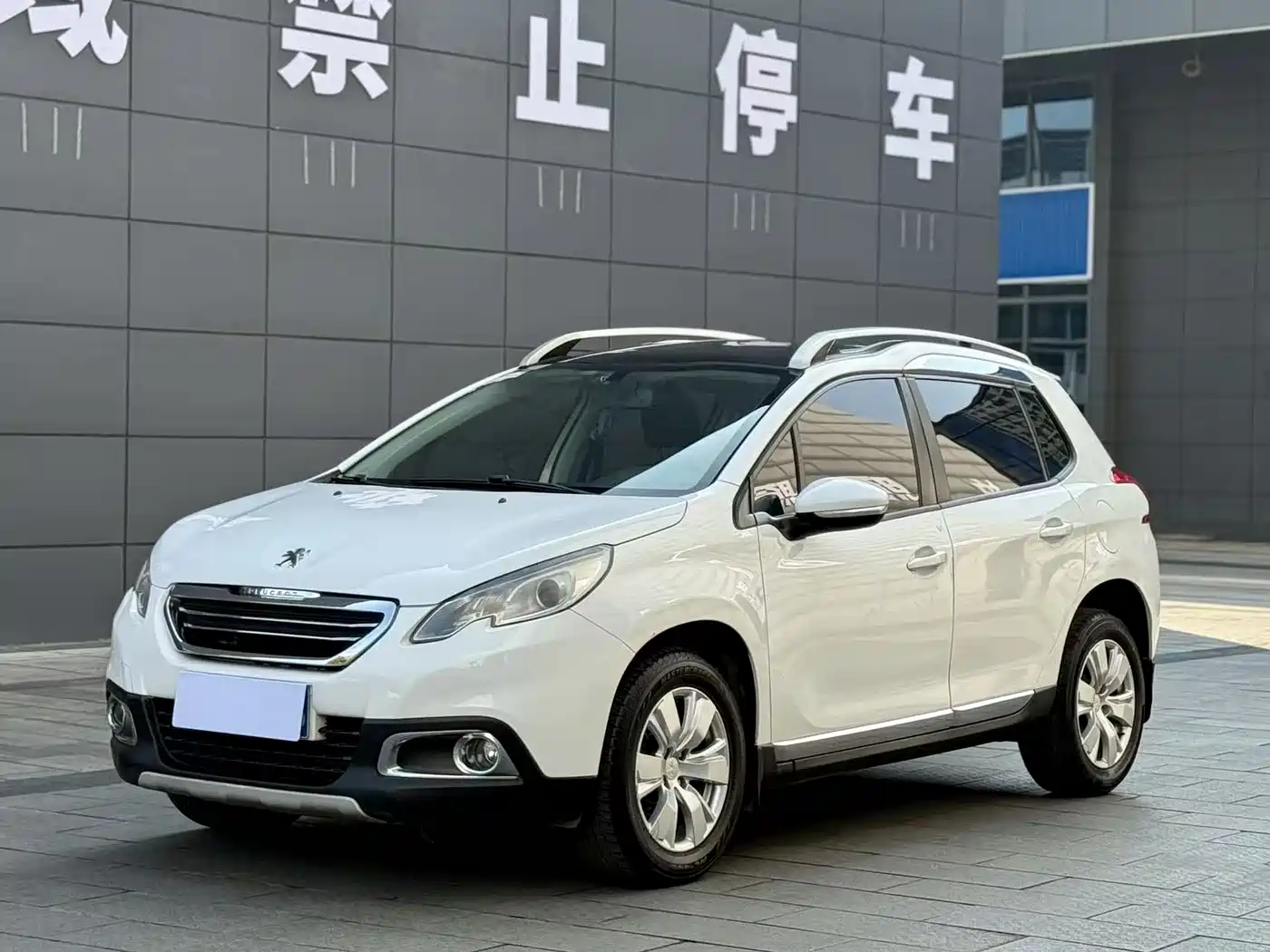 Peugeot 2008 2014 1.6L Automatic Fashion Edition