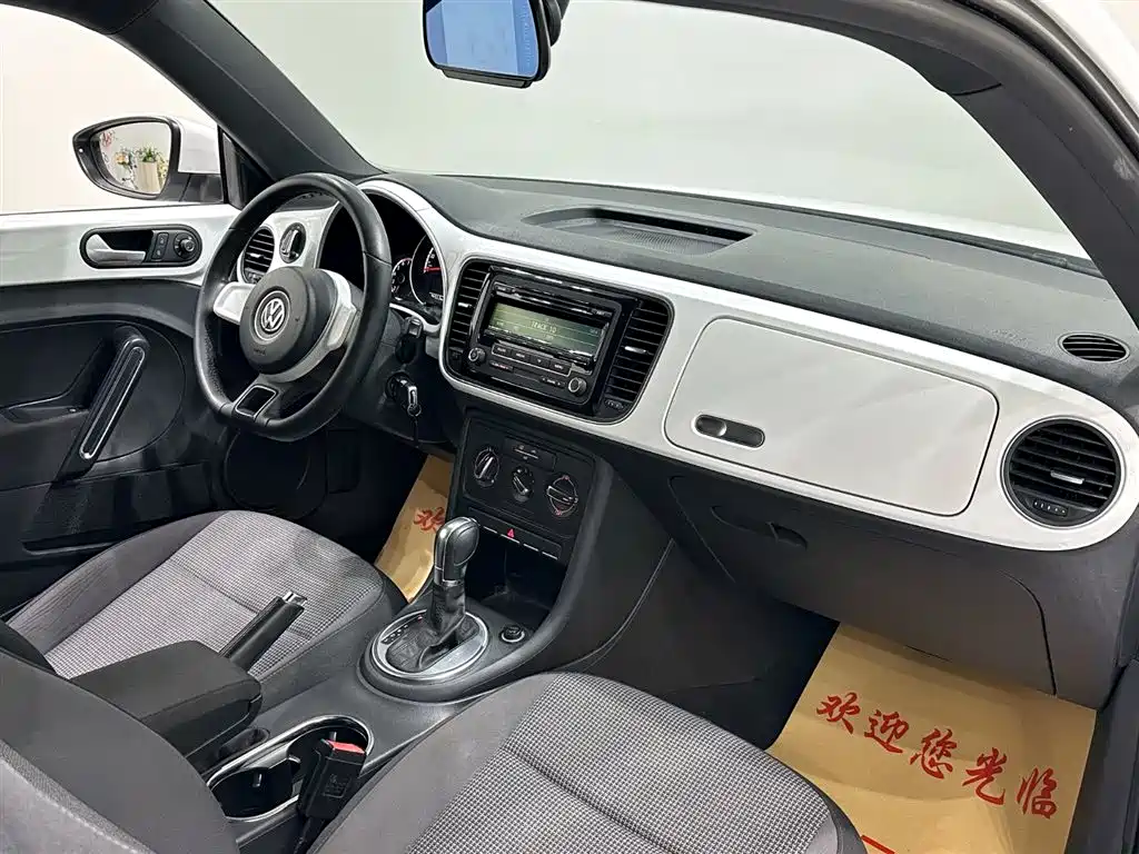 Volkswagen Beetle 2015 180TSI фото 14