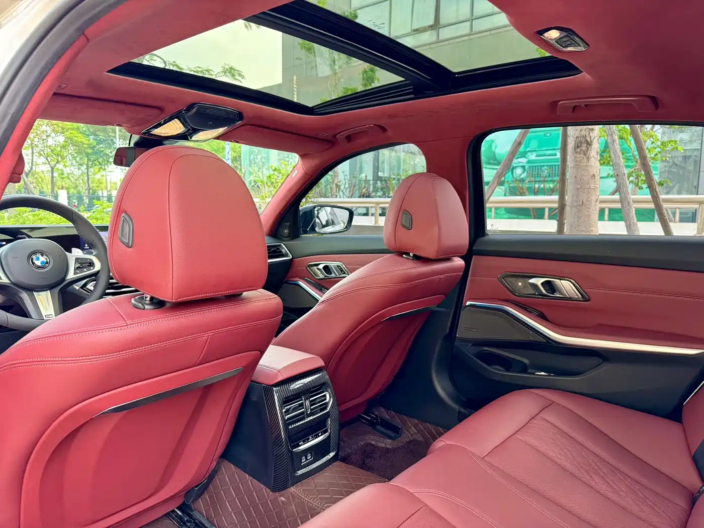 BMW 3 Series 2024 325Li M Sport Shadowline Package фото 6