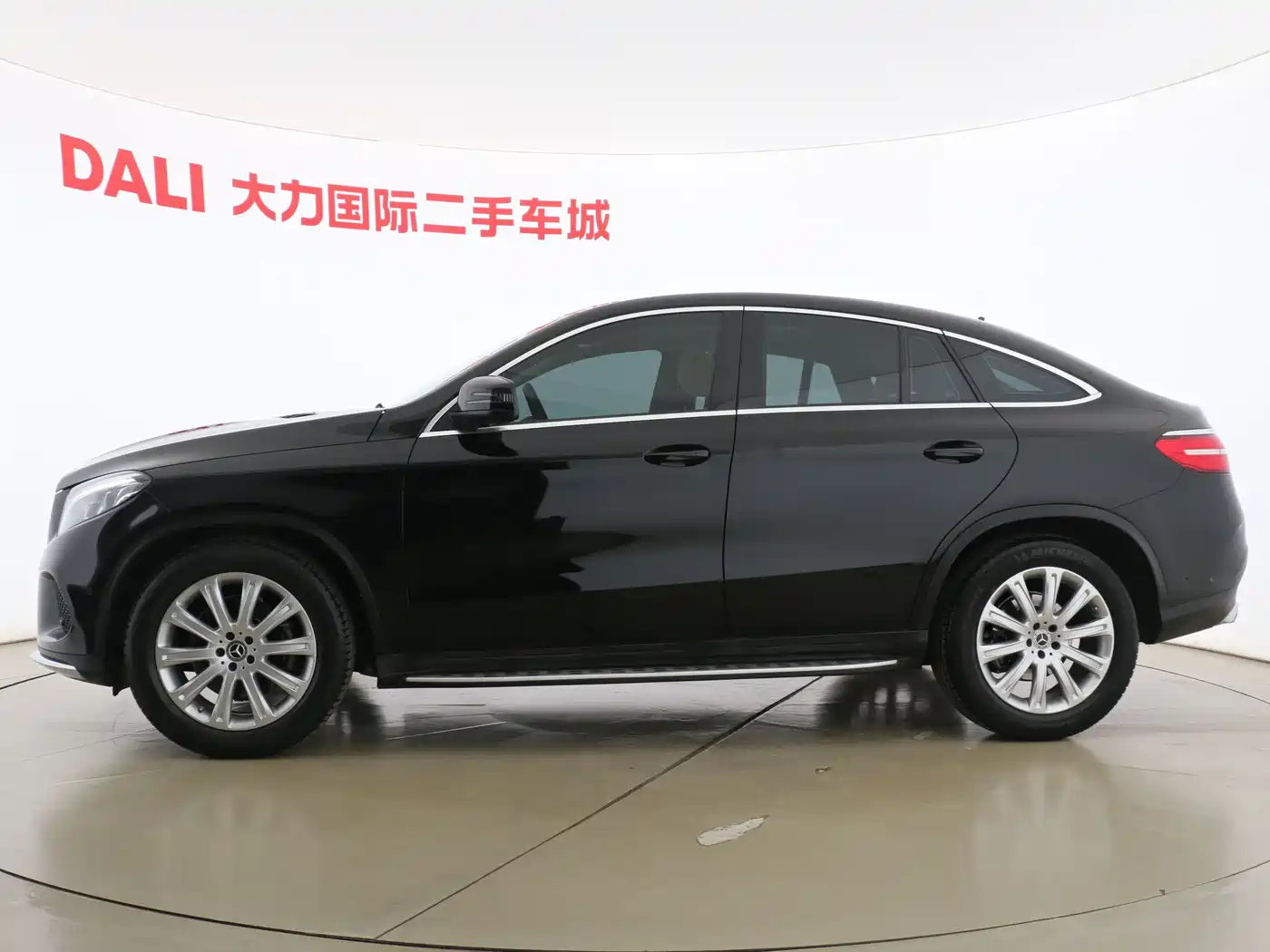 Mercedes-Benz GLE Coupe 2017 GLE 320 4MATIC Coupe SUV фото 7