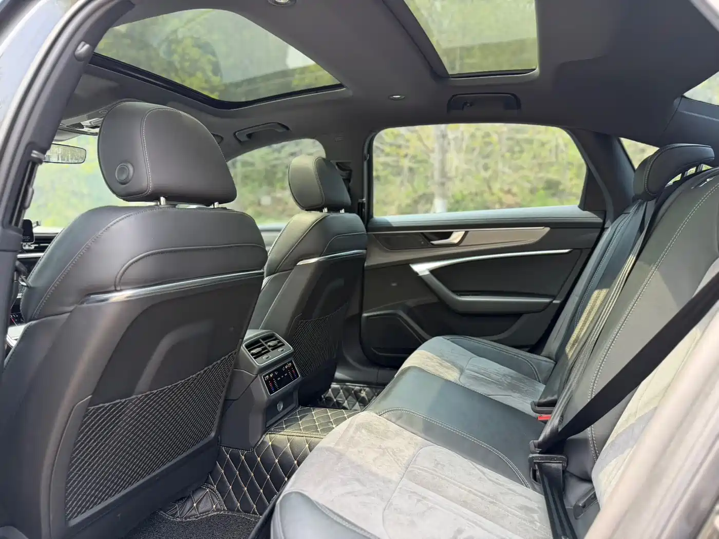 Audi A6L 2021 45 TFSI quattro Exclusive Sport фото 9