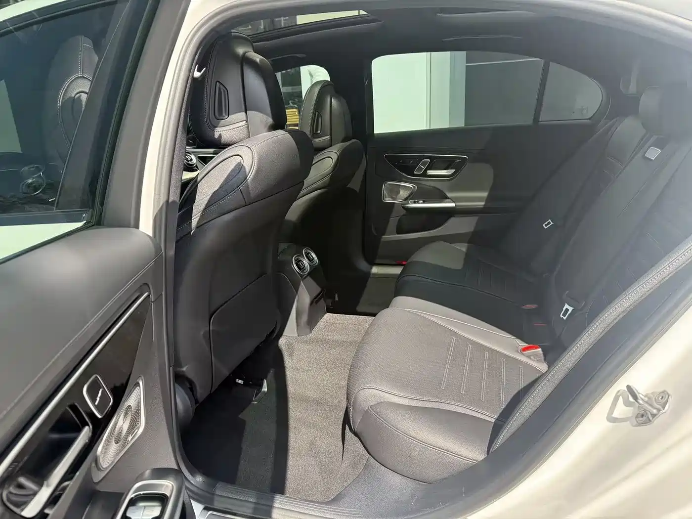 Mercedes-Benz C-Class 2022 Facelift C 260 L Night Edition Sport фото 12