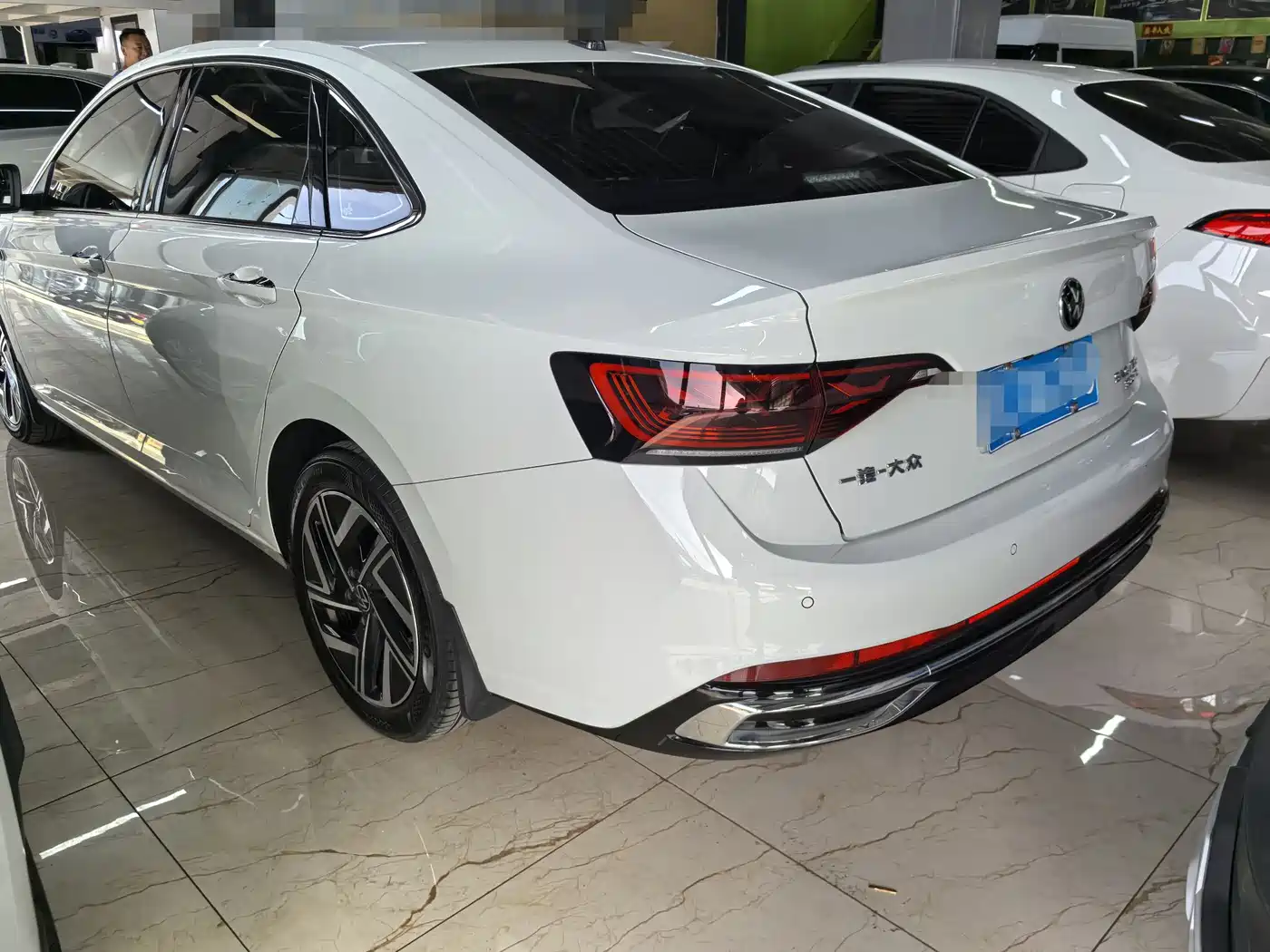 Volkswagen Sagitar 2023 300TSI DSG Surpassing Edition фото 4