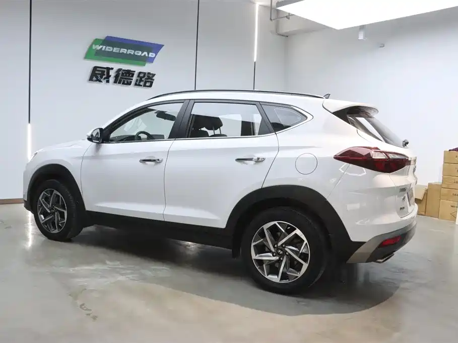 Hyundai Tucson 2020 280TGDi DCT 2WD Fashion (China V) фото 8