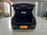 Photo 8 - Porsche Macan