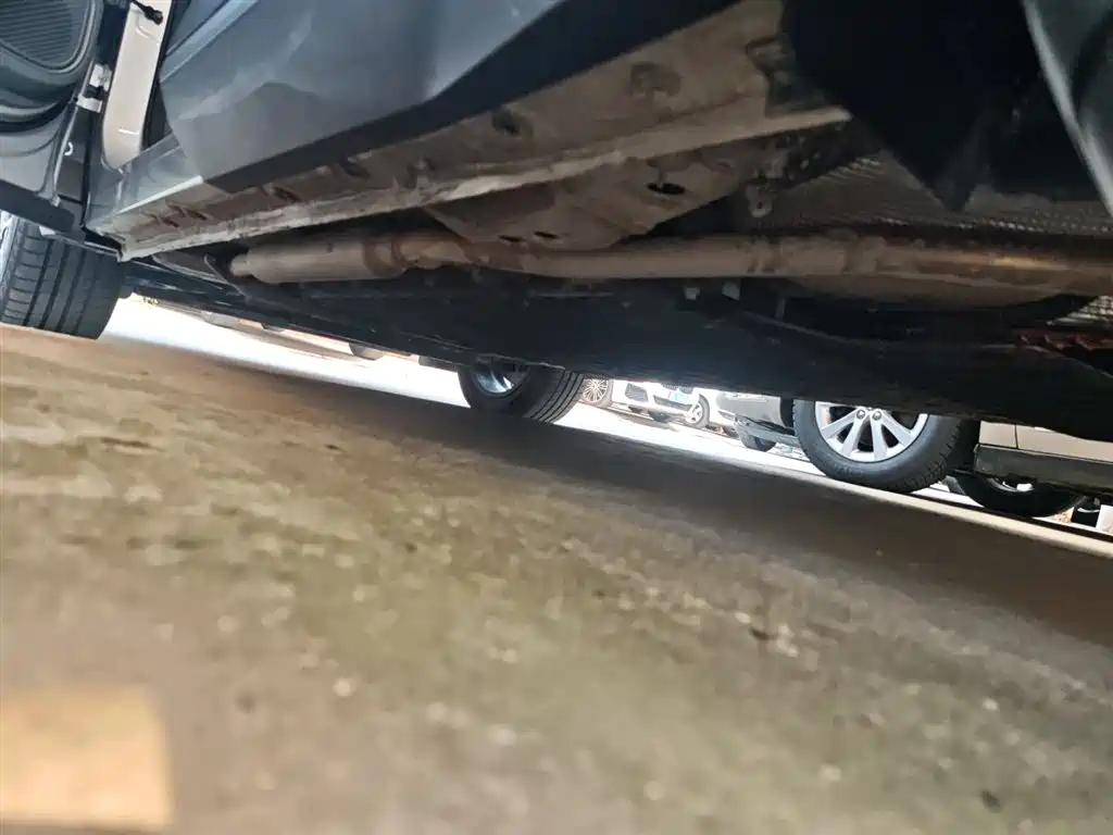 Geely Galaxy Galaxy L7 2025 Model EM-i 115km Long Range Edition фото 22