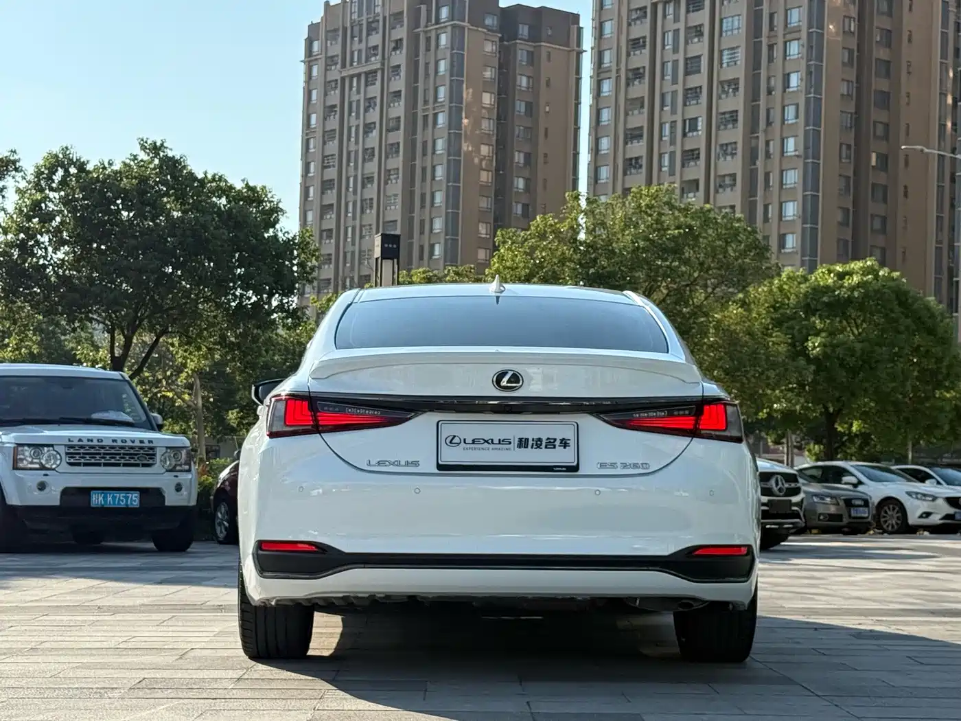 Фото 5 - Lexus ES