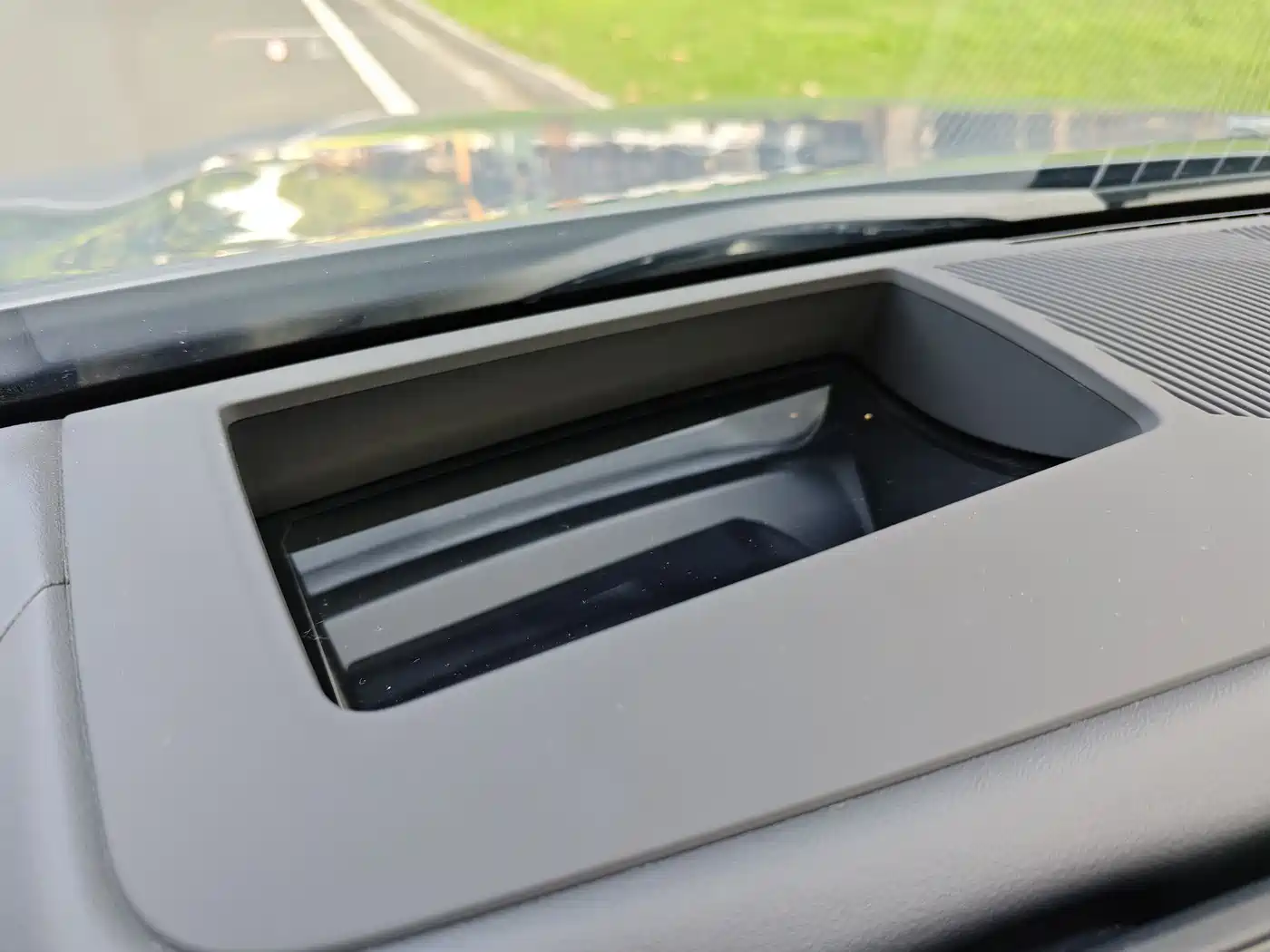 BMW 5 Series 2025 530Li Premium Luxury Package фото 23