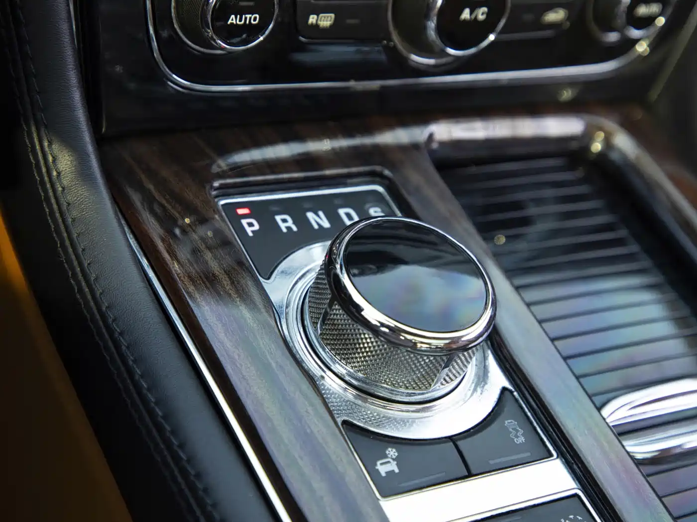 Photo 25 - Jaguar XJ