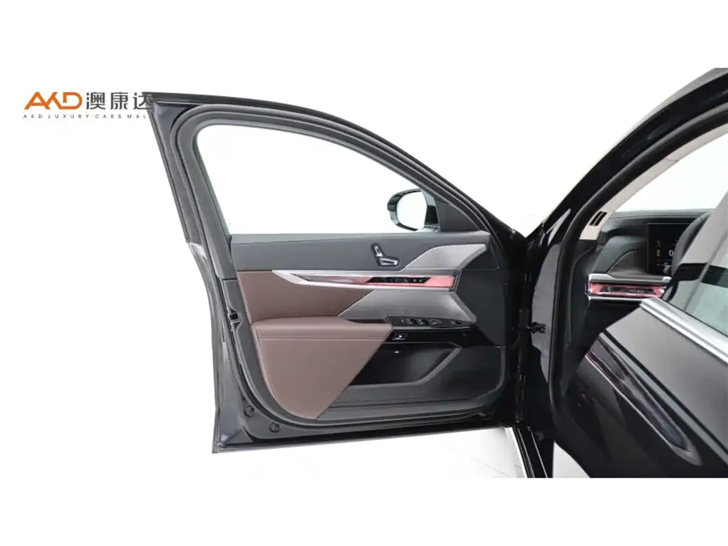 BMW 7 Series 2023 Model 735Li M Sport Package фото 10
