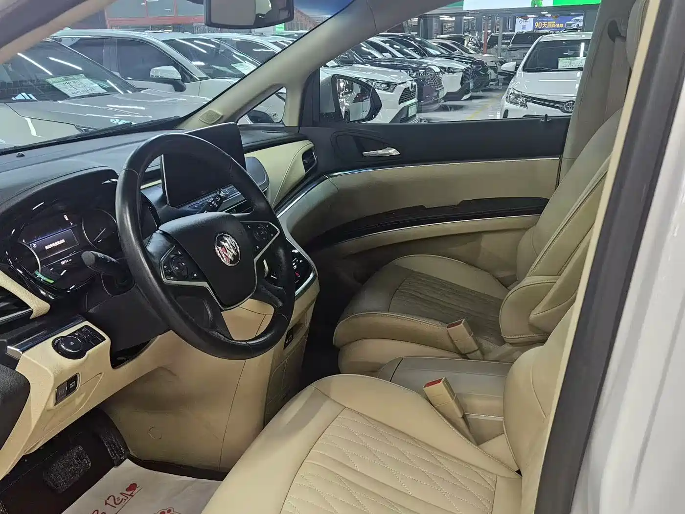 Buick GL8 2023 Land Business Class 652T Luxury фото 7