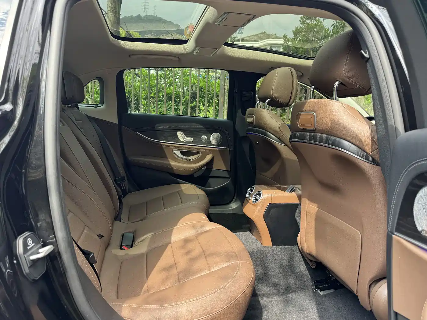 Mercedes-Benz E-Class 2020 Facelift E 300 L Exclusive фото 13