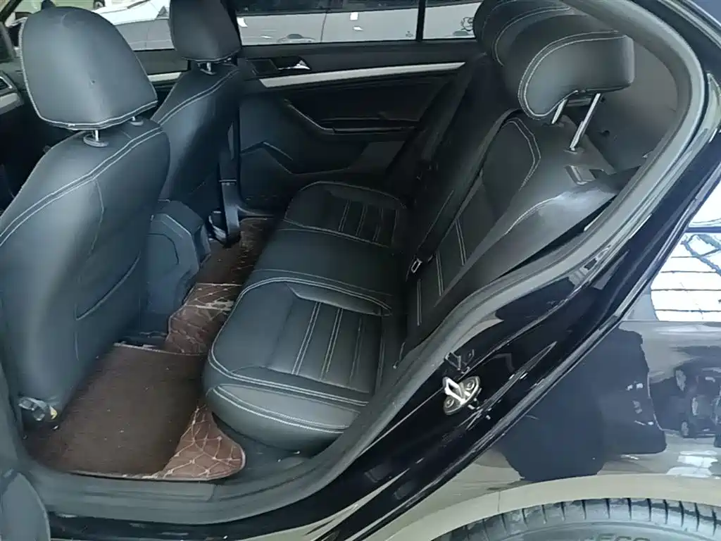 Volkswagen Lavida 2017 1.6L Automatic Trend Edition фото 16