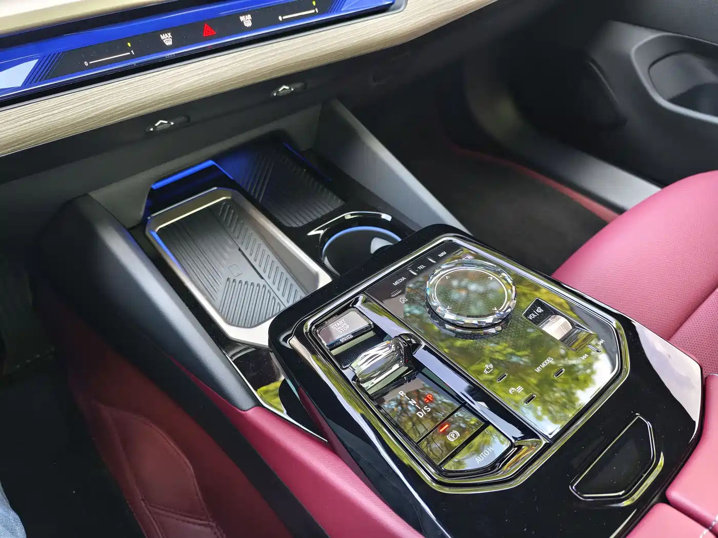 BMW 5 Series 2025 530Li Premium Luxury Package фото 17