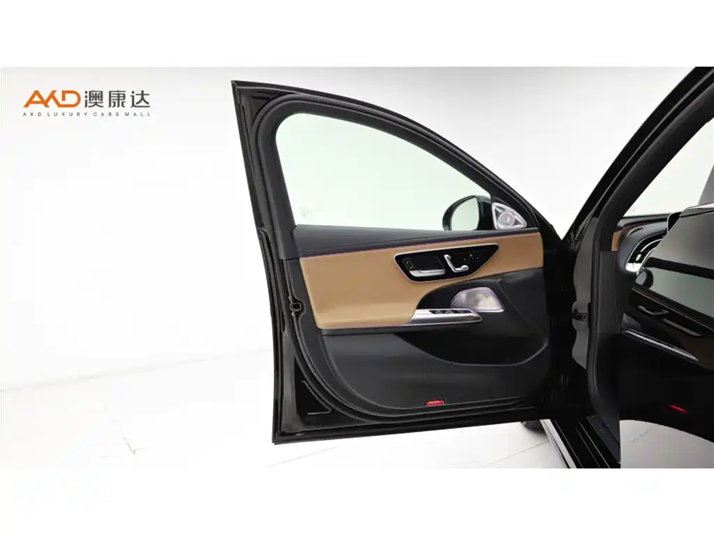 Mercedes-Benz E-Class 2023 E 260 L Sport фото 10
