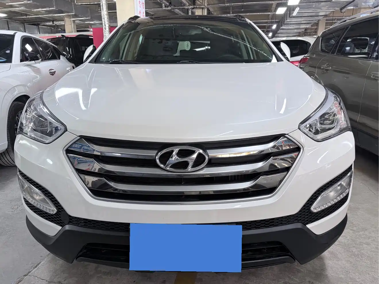 Hyundai Santa Fe 2015 2.0T Automatic 4WD Smart 5-Seater фото 2