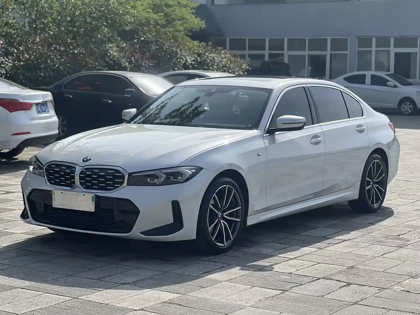 BMW 3-SERIES