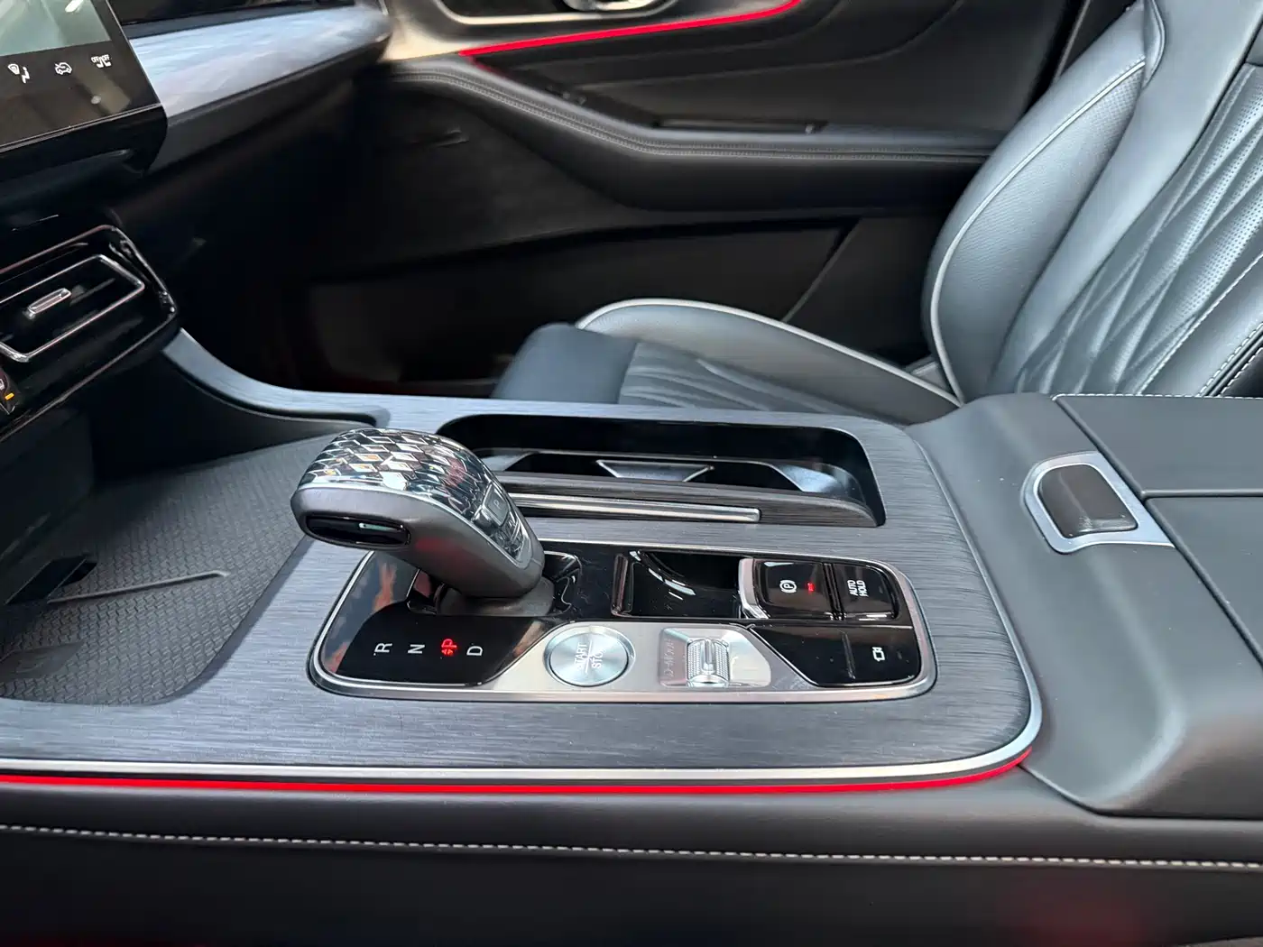 GAC Trumpchi Trumpchi GS8 2022 Pilot Series 2.0TGDI 2WD Luxury Smart Connect Edition (7-Seater) фото 10