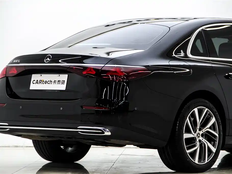 Mercedes-Benz E-Class 2024 E 300 L Fashion фото 8