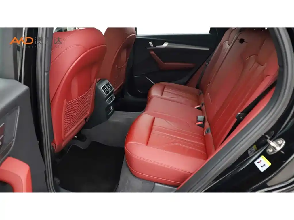 Audi Q5L 2024 Model 40 TFSI Luxury Dynamic фото 7