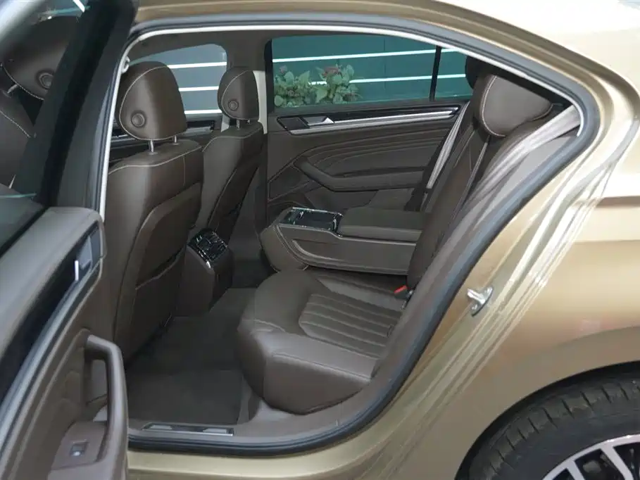 Volkswagen Phideon 2021 380TSI Luxury Edition фото 19