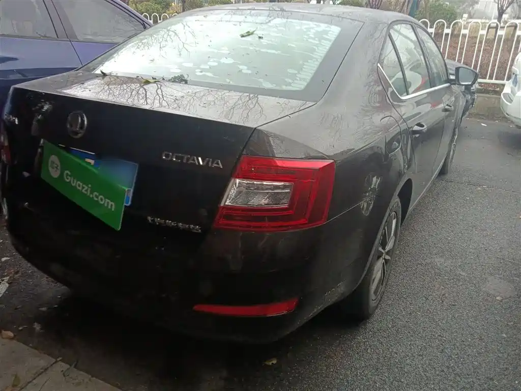 Škoda Octavia 2017 Classic 1.6L Automatic Comfort фото 5