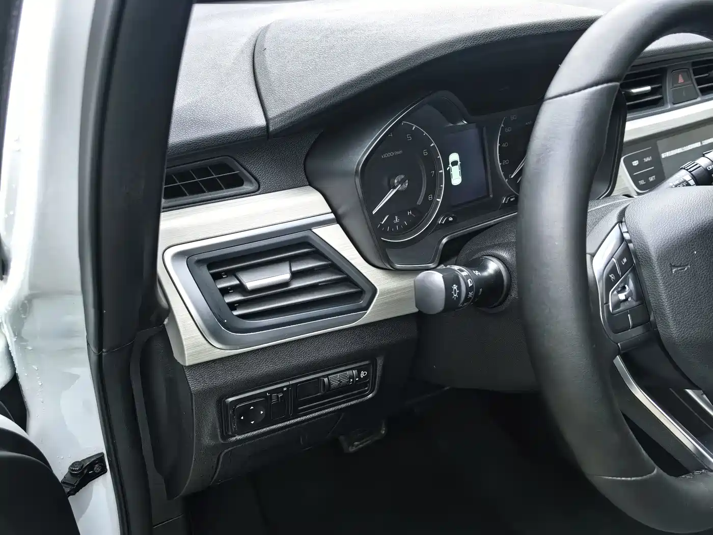 GEELY AUTOMOBILE VISION X3