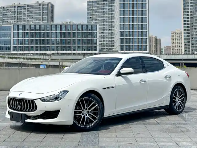 MASERATI GHIBLI
