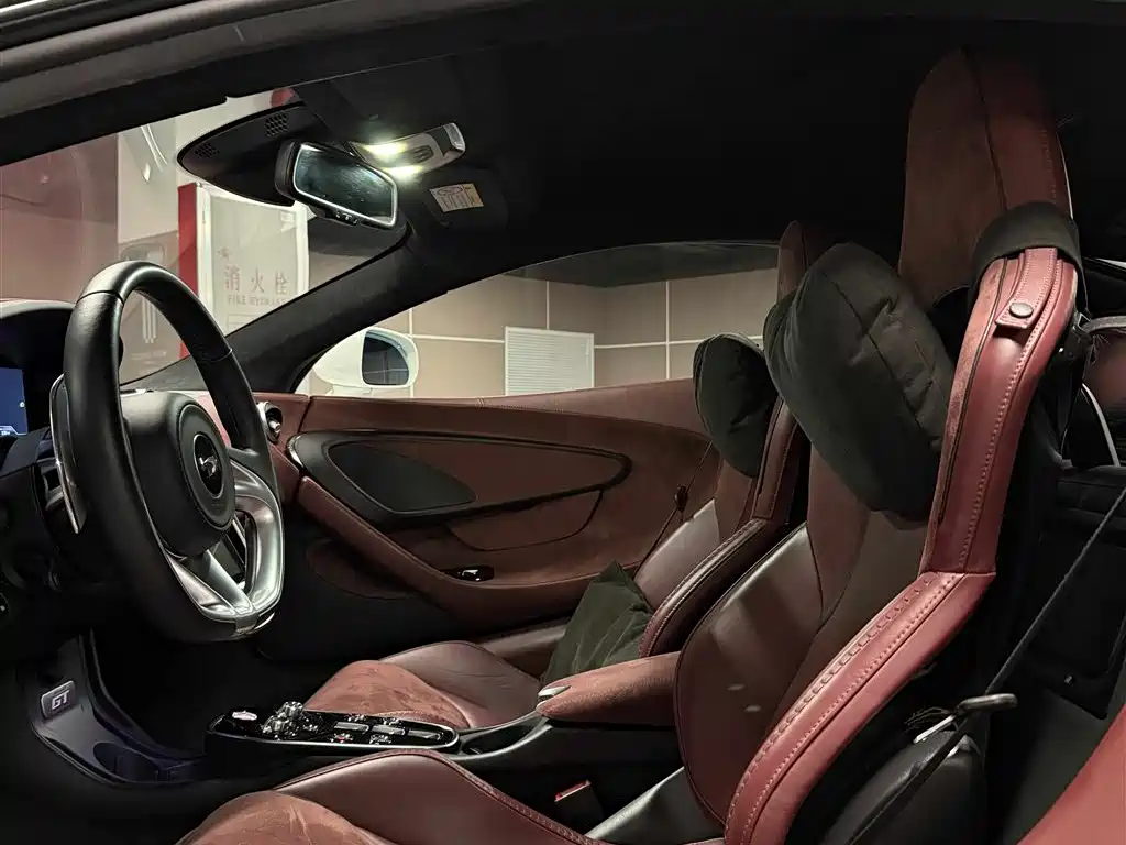 McLaren GT 2023 2023 4.0T Standard Model