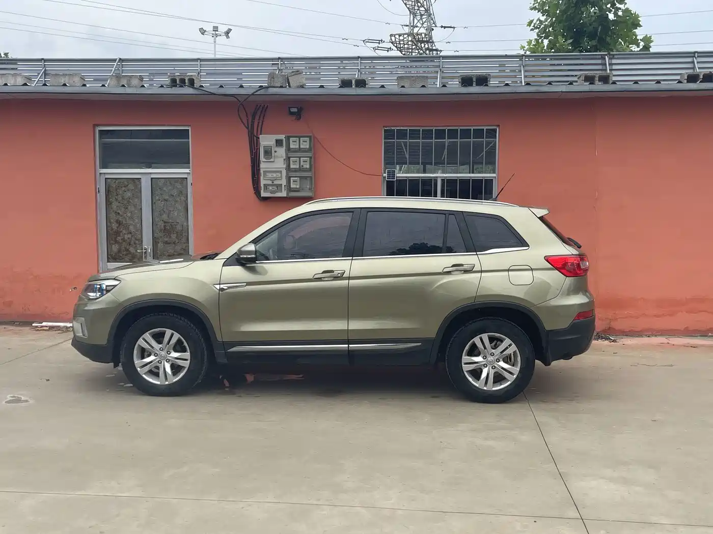 Changan CS75 2015 2014 2.0L Manual Luxury (China IV)