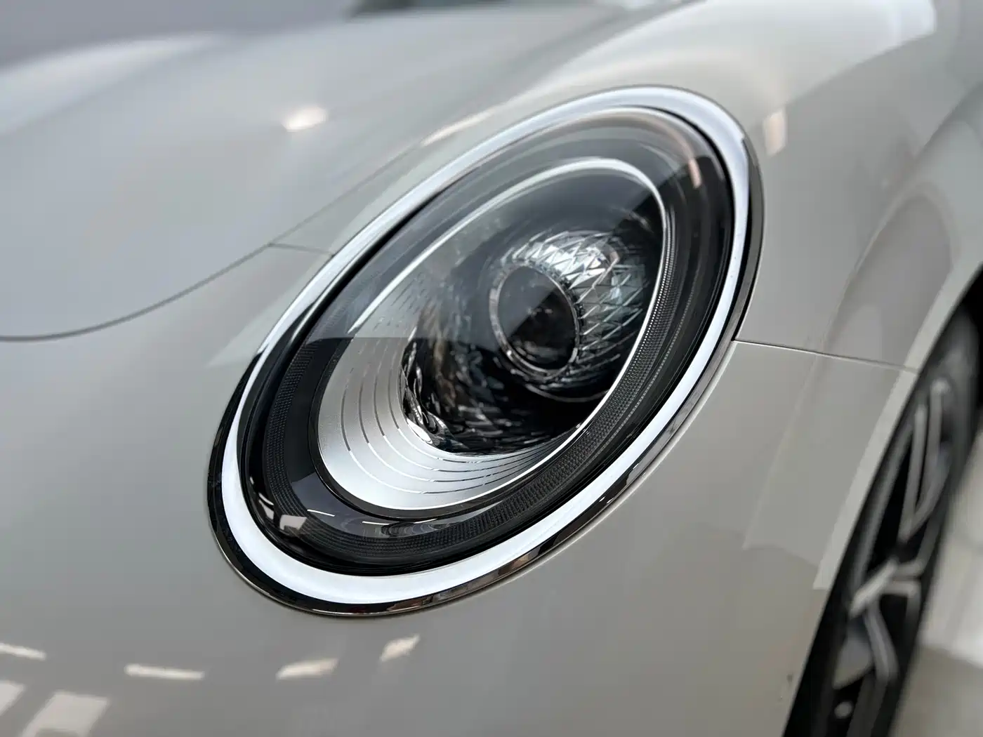 Ora Lightning Cat 2023 2022 555km Premium Edition