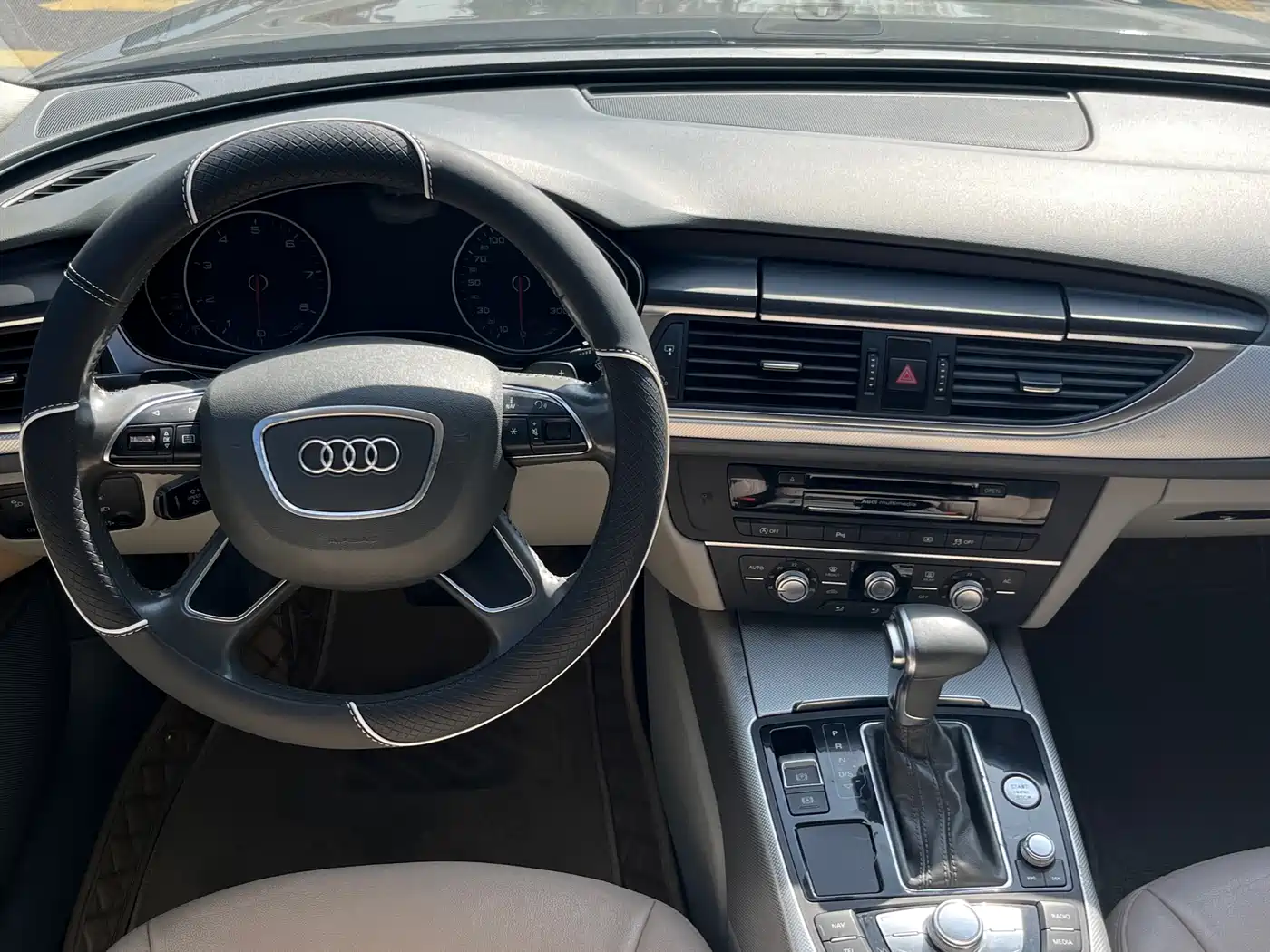 Audi A6L 2012 TFSI Comfort фото 14