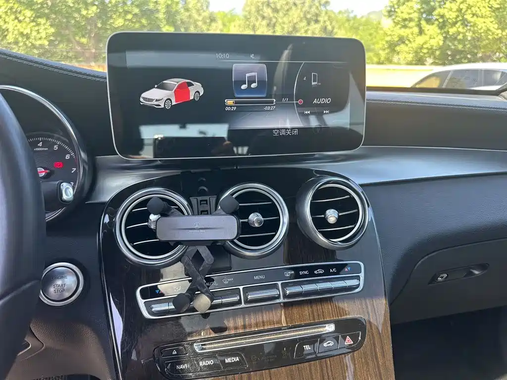 Mercedes-Benz GLC 2017 GLC 260 4MATIC Luxury фото 7