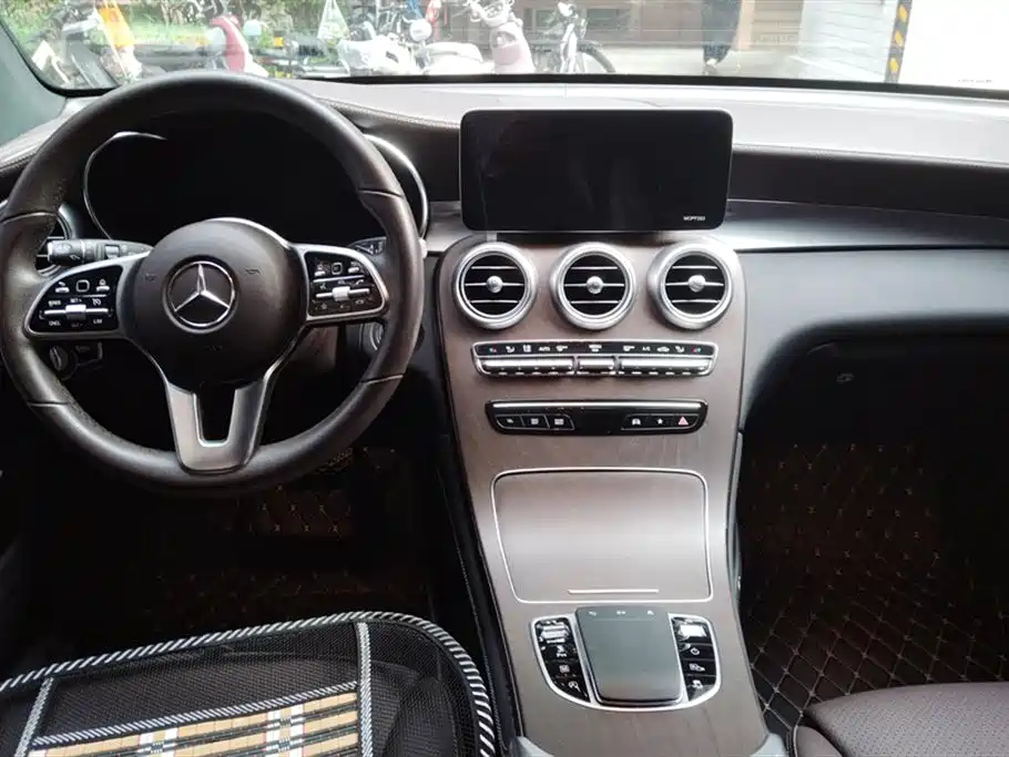 Mercedes-Benz GLC 2021 GLC 260 L 4MATIC Luxury фото 12