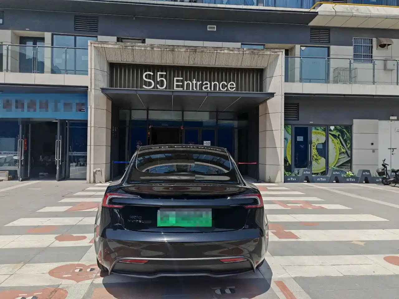 Tesla Model 3 2025 Model Long Range Rear-Wheel Drive фото 9