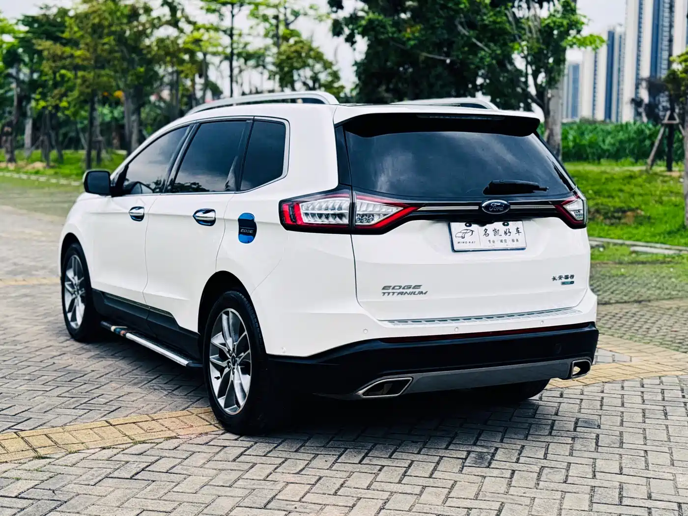 Фото 6 - Ford Edge