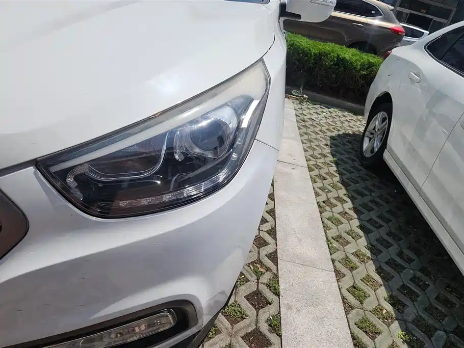 Hyundai Beijing Hyundai ix35 2013 2.0L Auto 2WD Smart GLS China IV фото 5