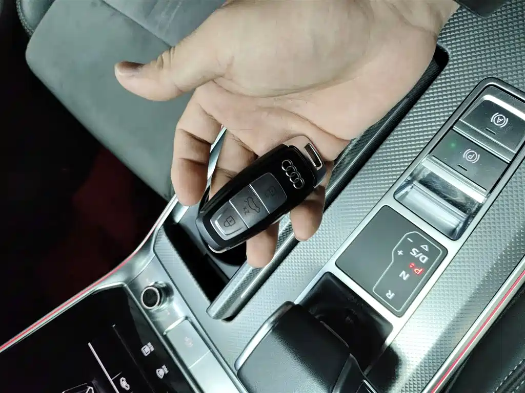 Audi A6L 2023 Facelift 40 TFSI Luxury Dynamic фото 9