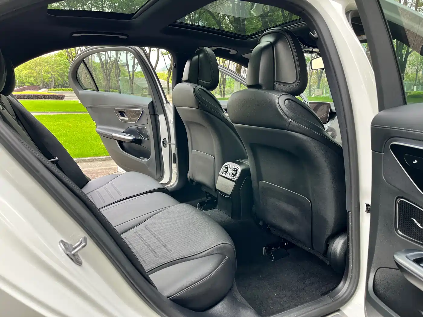 Mercedes-Benz C-Class 2023 C 260 L Sport фото 12